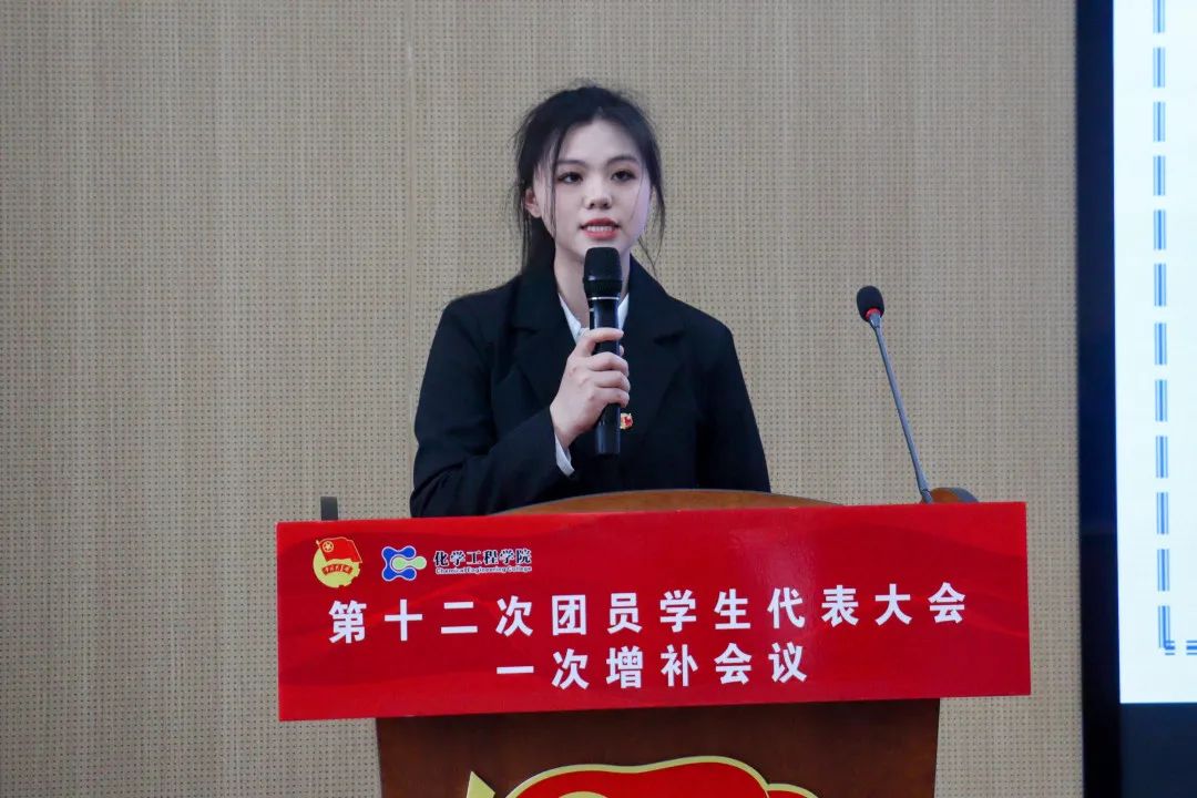 李丹.jpg 图片